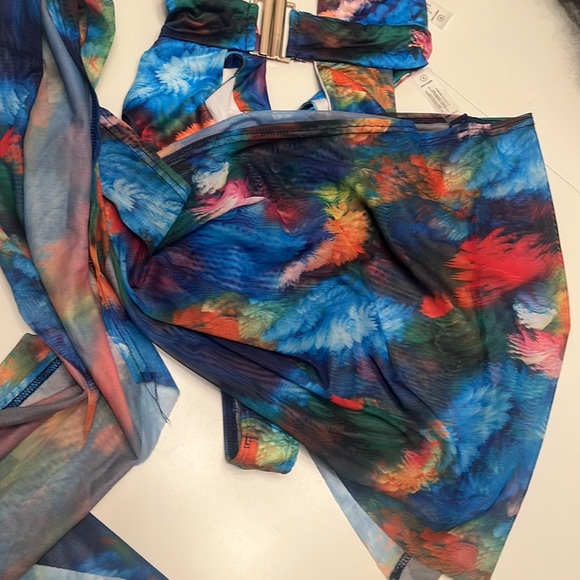 Fashion nova colorful with piece with wrap skirt cover up size S - Picture 3 of 4